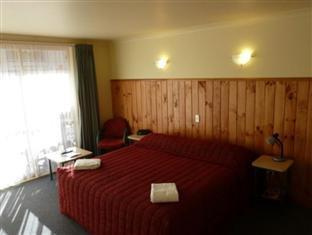 Sunset And Conference Venue 3* Raglan